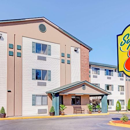 Super 8 By Wyndham Louisville Airport Zewnętrze zdjęcie