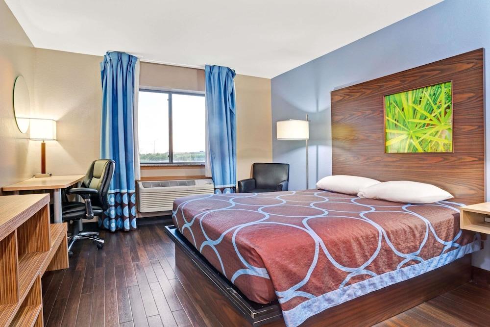 Super 8 By Wyndham Louisville Airport Zewnętrze zdjęcie